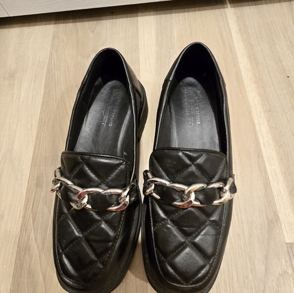 Vegan leather shoes by Call it Springs - Picture 2 of 4